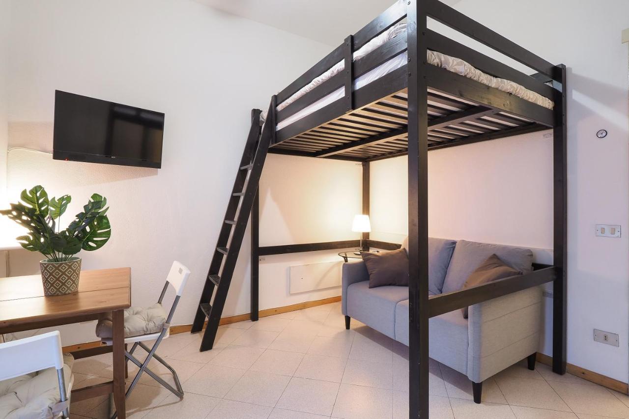 Apartamento Primopiano - Calvi Milán Exterior foto