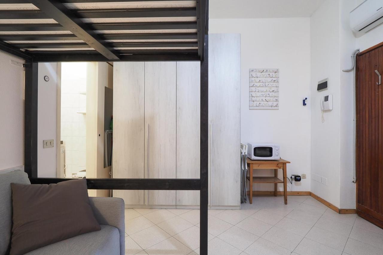 Apartamento Primopiano - Calvi Milán Exterior foto